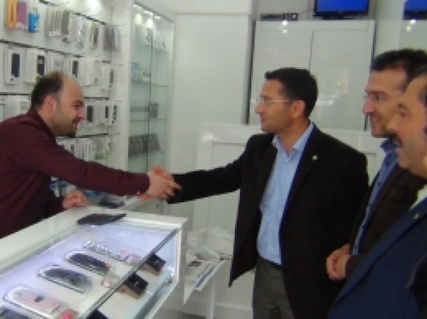 Hüda Par Van Teşkilatı Esnafla Bayramlaştı 