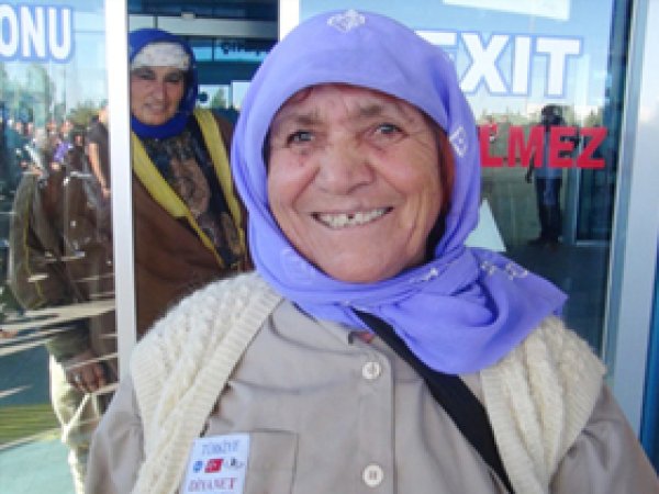 Şanlıurfalı Hacıların İlk Kafilesi Döndü