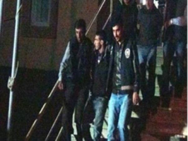 Cinayetten Aranan Zanlılar Karlıova'da Yakalandı 