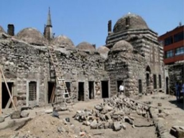 Siyavuşpaşa Medresesi Yenileniyor 