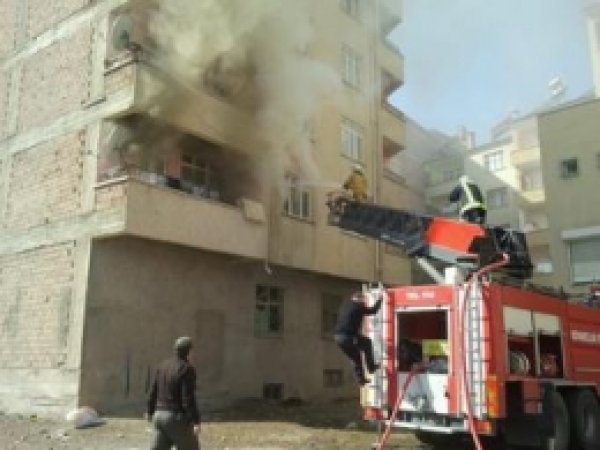 Elazığ'da Korkutan Yangın 