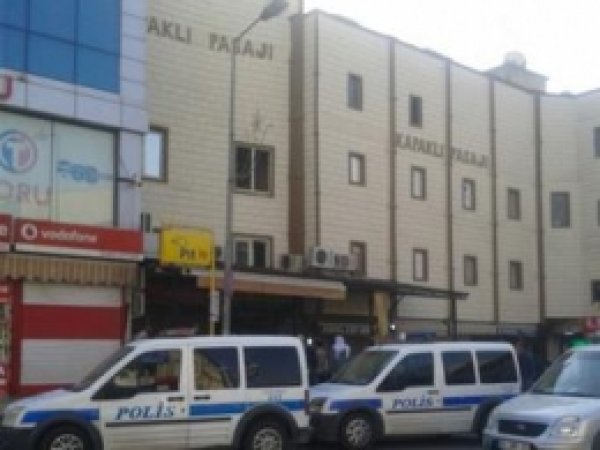 Kapaklı Pasajına Hırsız Girdi 
