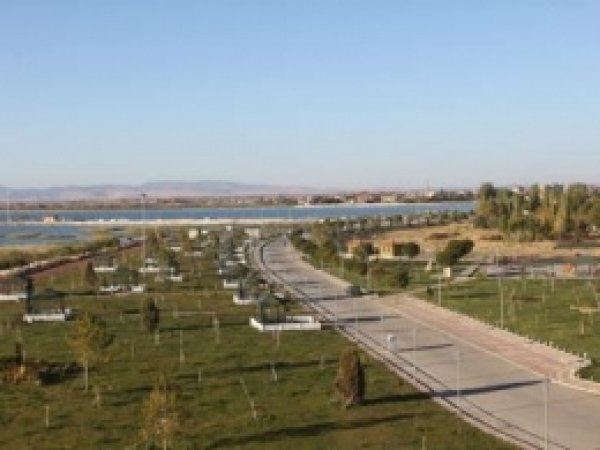 Beyşehir'de Yeşil Alan Çalışması 