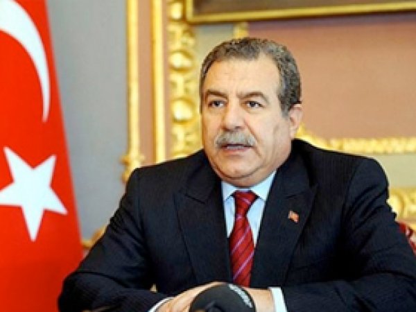 Başörtülü Vali'ye Yeşil Işık
