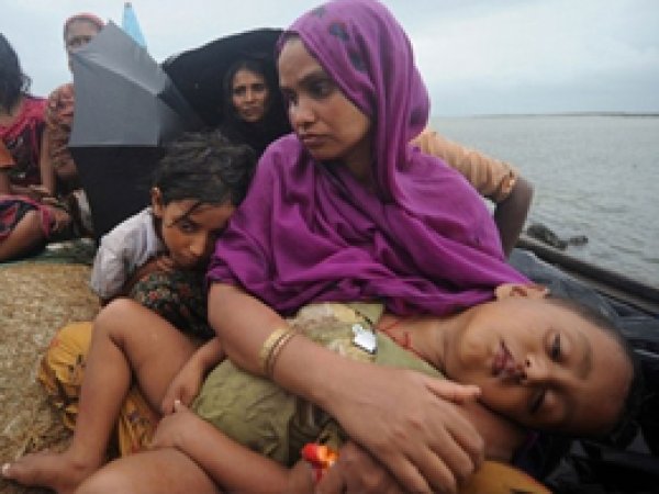 Rohingya Müslümanları Öldürülürken Alkışladılar