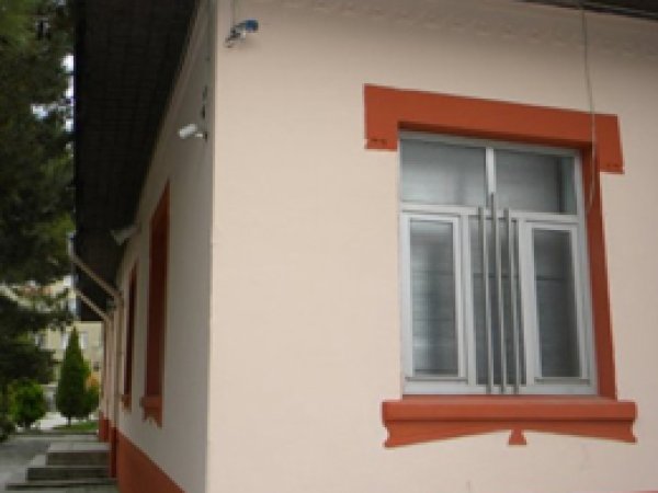 İmam Çareyi Kamera Taktırmakta Buldu