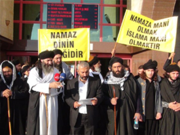 Namaz Molası Vermeyen Otobüs Firması Kınandı  