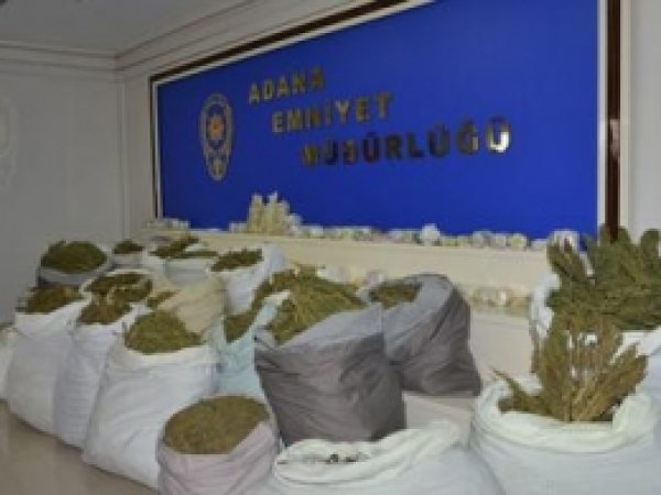 Adana'da 12 Ton Esrar Ele Geçirildi 