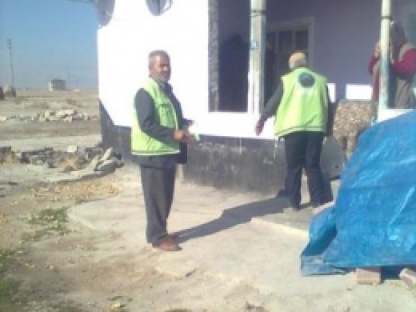 Konya Umut Kervanı Muhtaç Aileleri Sevindirdi 