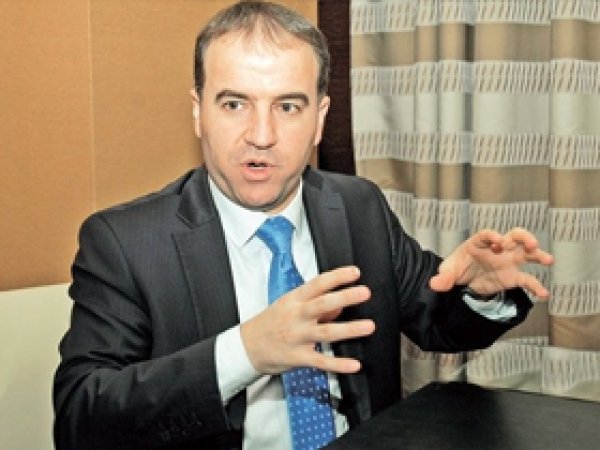 Hew­ra­mi, Çözüm için Genel Af Önerdi