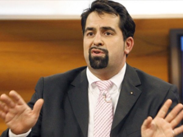 'Irkçılarla Selefiler Eşit'