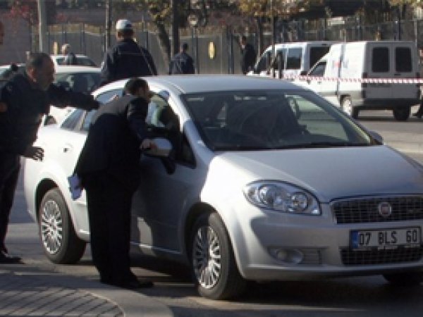 İntihar Girişimini Milletvekili Engelledi