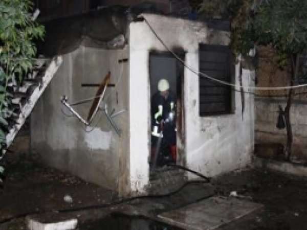 Tarsus'ta Bir Baraka Küle Döndü 