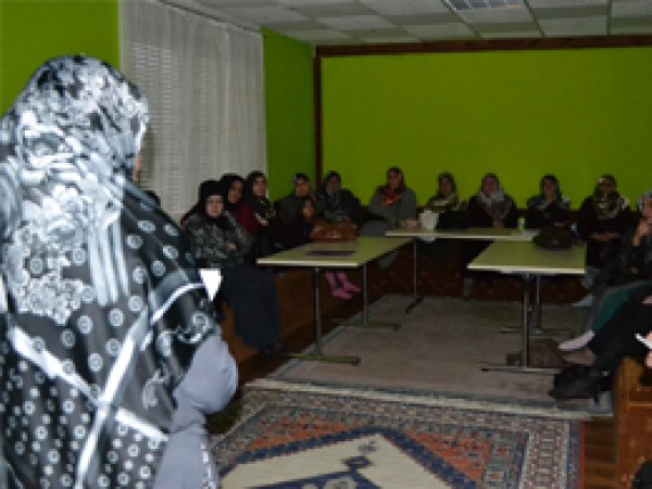 Said-i Nursi Kadın Kollar İmam Hüseyin'i Andı