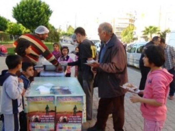 Nizip Halkından Aşure Etkinliklerine Yoğun İlgi 