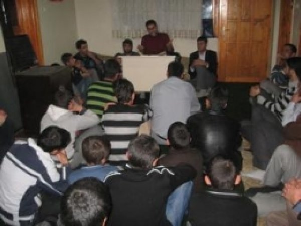 "Hangi Kerbela'ya Ağlayalım" 