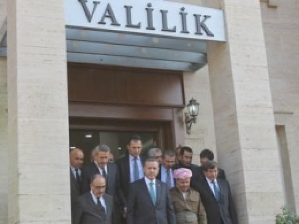 Başbakan Erdoğan Diyarbakır Valiliğini Ziyaret Etti 
