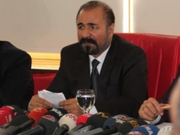 '90 Yıldır Kürtler Asimle Ediliyor'