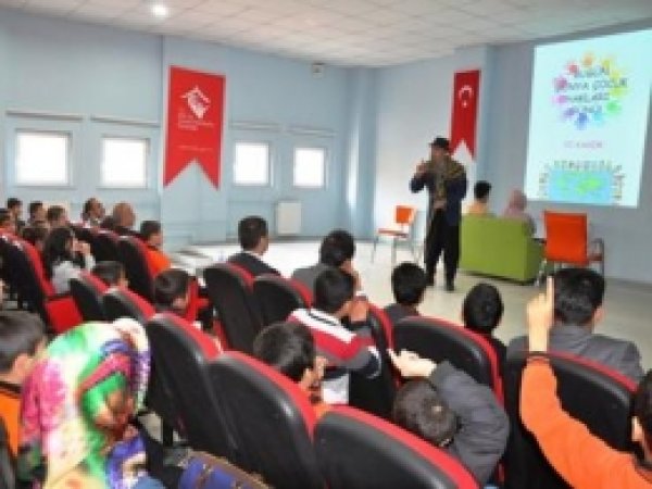 'İnternet ve Televizyon Büyük Bir Hastalıktır'