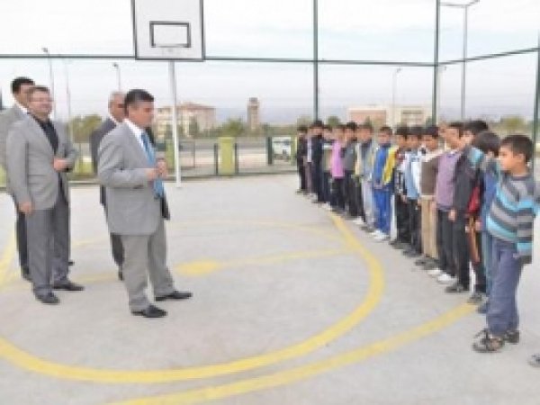 Batman Valisi Eğitime Yeni Başlayan Okulu İnceledi 