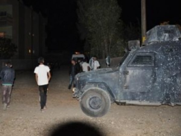 Cizre'de Korucu Başının Evine Bombalı Saldırı 
