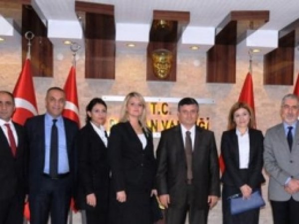 Okul Aile Birliği Üyelerinden Batman Valisine Ziyaret 