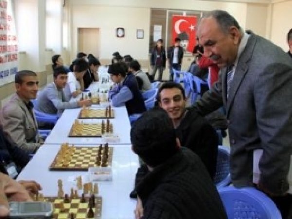 Mardin'de  Satranç Turnuvası Başladı 