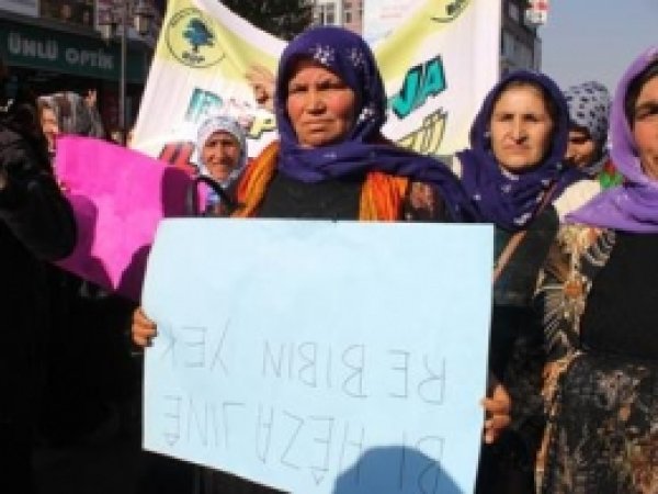 DÖKH: "Kadını Doğa Yarattı" 
