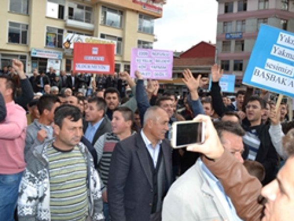 Kuşu Belediye Başkanı ve 6 Meclis Üyesi İstifa Etti