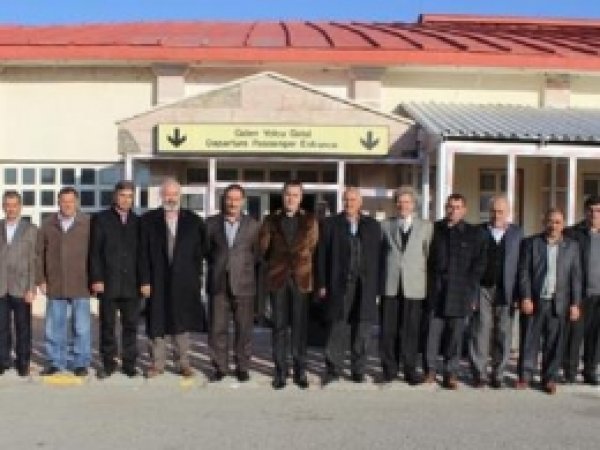 AZO 41 Ağrı'lı Çiftçiyi Aksaray'a Eğitime Götürdü 