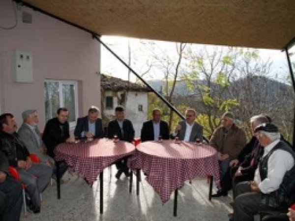 "Arazinizi Kimseye Satmayın" 