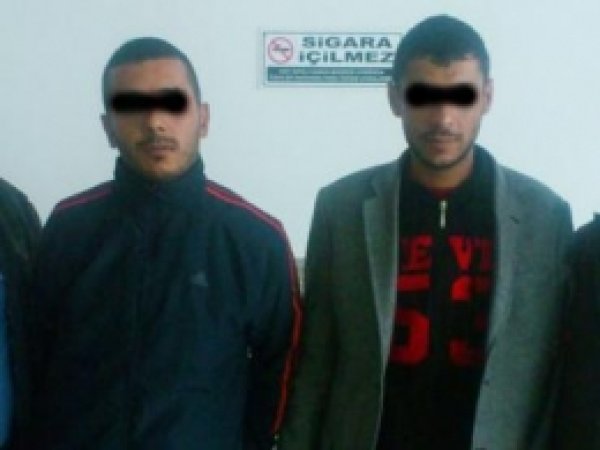 Oto Fareleri Yakalandı 