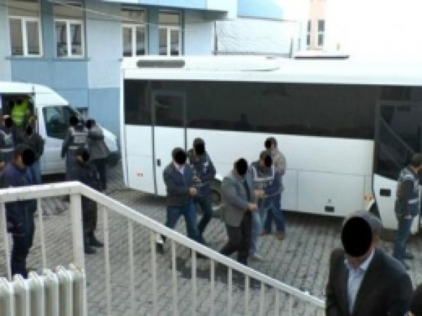 Tefecilik Suçundan Gözaltına Alınan 17 Kişi Tutuklandı 