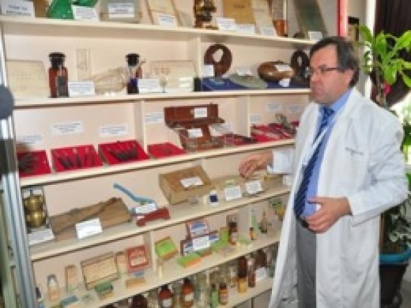 Muayene Odasında Tıp Tarihi Müzesi Oluşturdu 