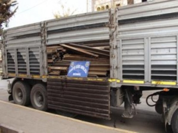 Tren Raylarını Çalan Zanlılar Yakalandı 