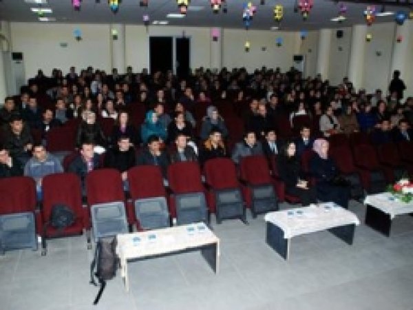 Validen Öğretmelere Seminer 