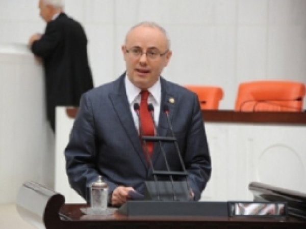 AK Parti'de Bir İstifa Daha 