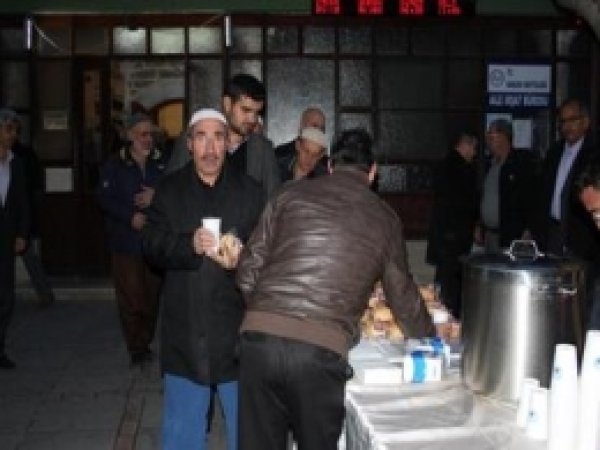 Konya'da Sabah Namazı Sonrası Çorba İkramı  