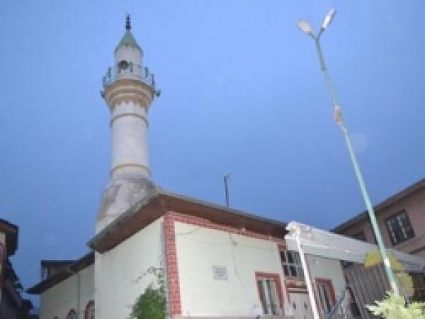 Pazar Günü Camii Kapalı… 