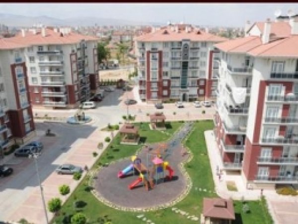 Karatay'da Toplu Konutlar Hızla Yükseliyor 