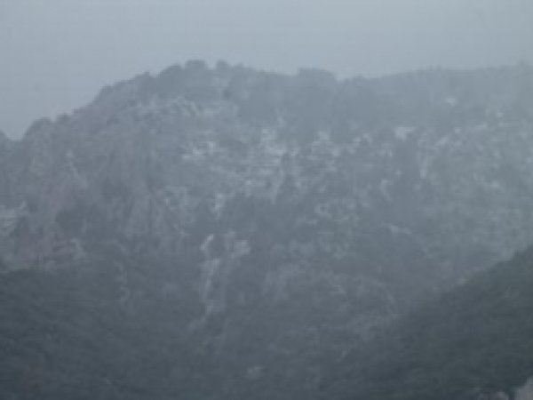 Spil Dağına Mevsimin İlk Karı Düştü 
