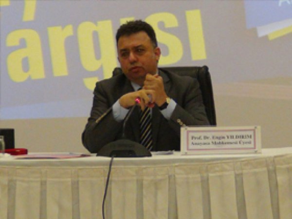 'Türkiye'de İnsanlar Devlete Güvenmiyor'
