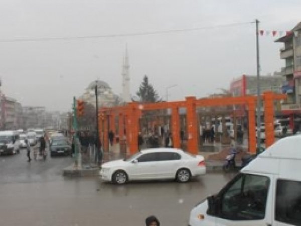 Van Merkeze Yılın İlk Karı Yağdı  