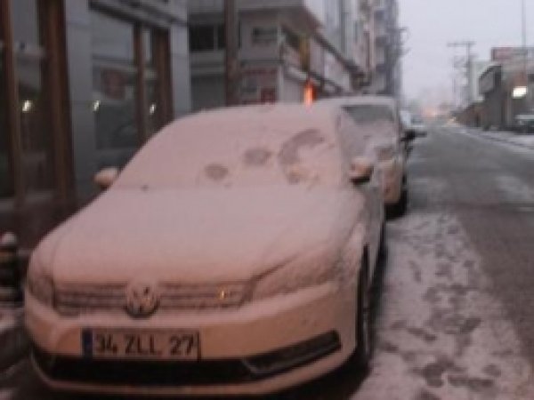Van'da Yoğun Kar Yağışı  