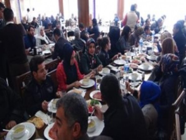 Hayırsever Bayanlar Engellileri Unutmadı 