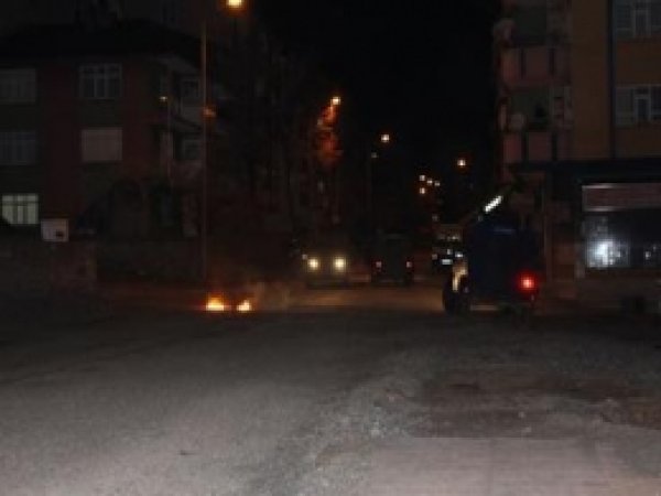 Halka Zor Anlar Yaşattılar 