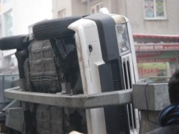 Ağrı'da Simülatörlü Emniyet Kemeri Bilgilendirmesi 