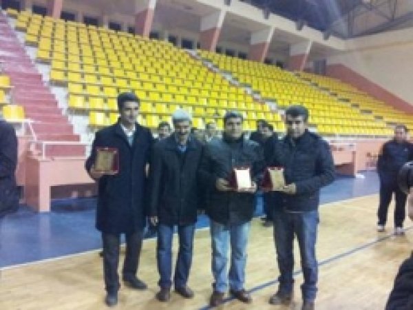 Siverek'te Başarılı Öğretmenlere Ödülleri Verildi 