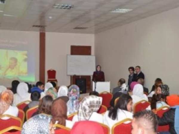 ÇOGEM'de Bayanlara Ekonomi Semineri 