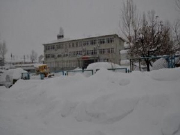 Ağrı'da Okullar Tatil Edildi  